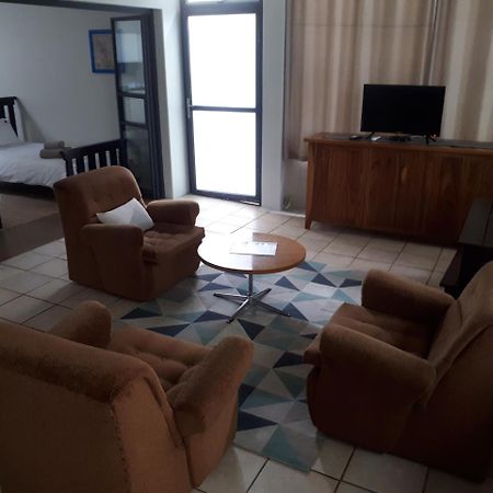 Suiderhof Self-Catering Otel Windhoek Dış mekan fotoğraf