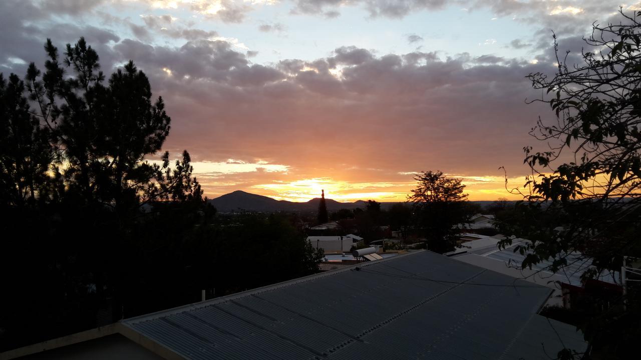 Suiderhof Self-Catering Otel Windhoek Dış mekan fotoğraf