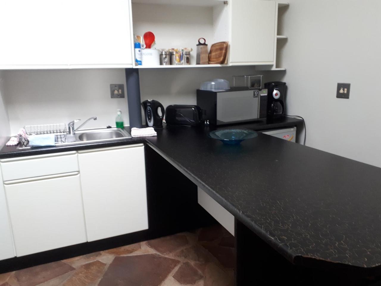 Suiderhof Self-Catering Otel Windhoek Dış mekan fotoğraf