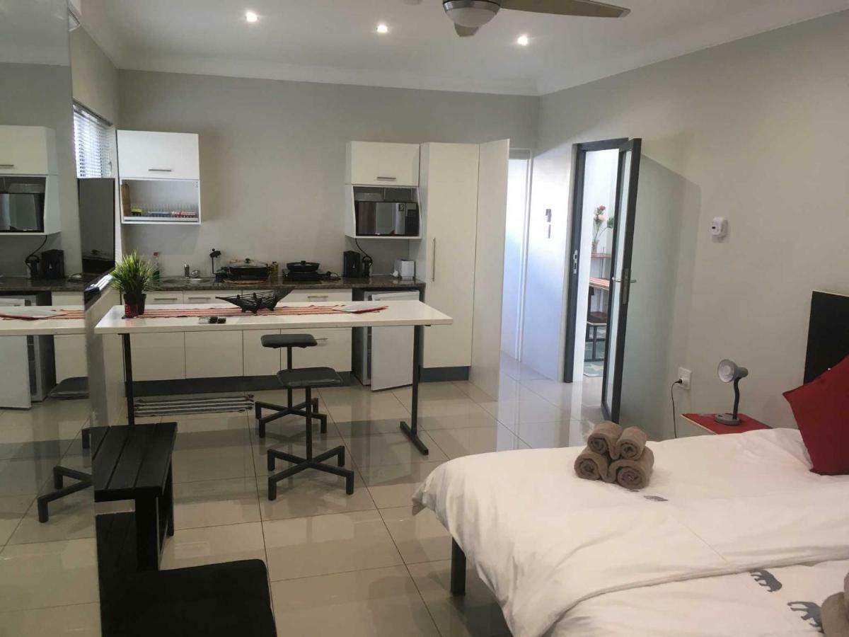 Suiderhof Self-Catering Otel Windhoek Dış mekan fotoğraf
