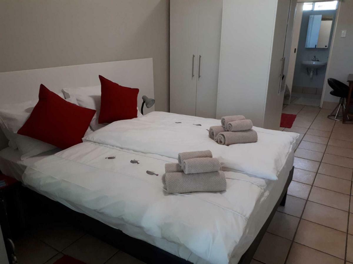 Suiderhof Self-Catering Otel Windhoek Dış mekan fotoğraf