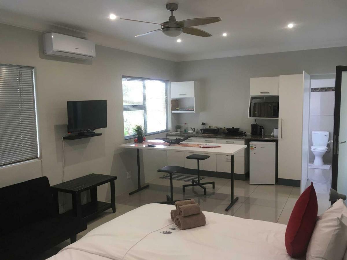 Suiderhof Self-Catering Otel Windhoek Dış mekan fotoğraf