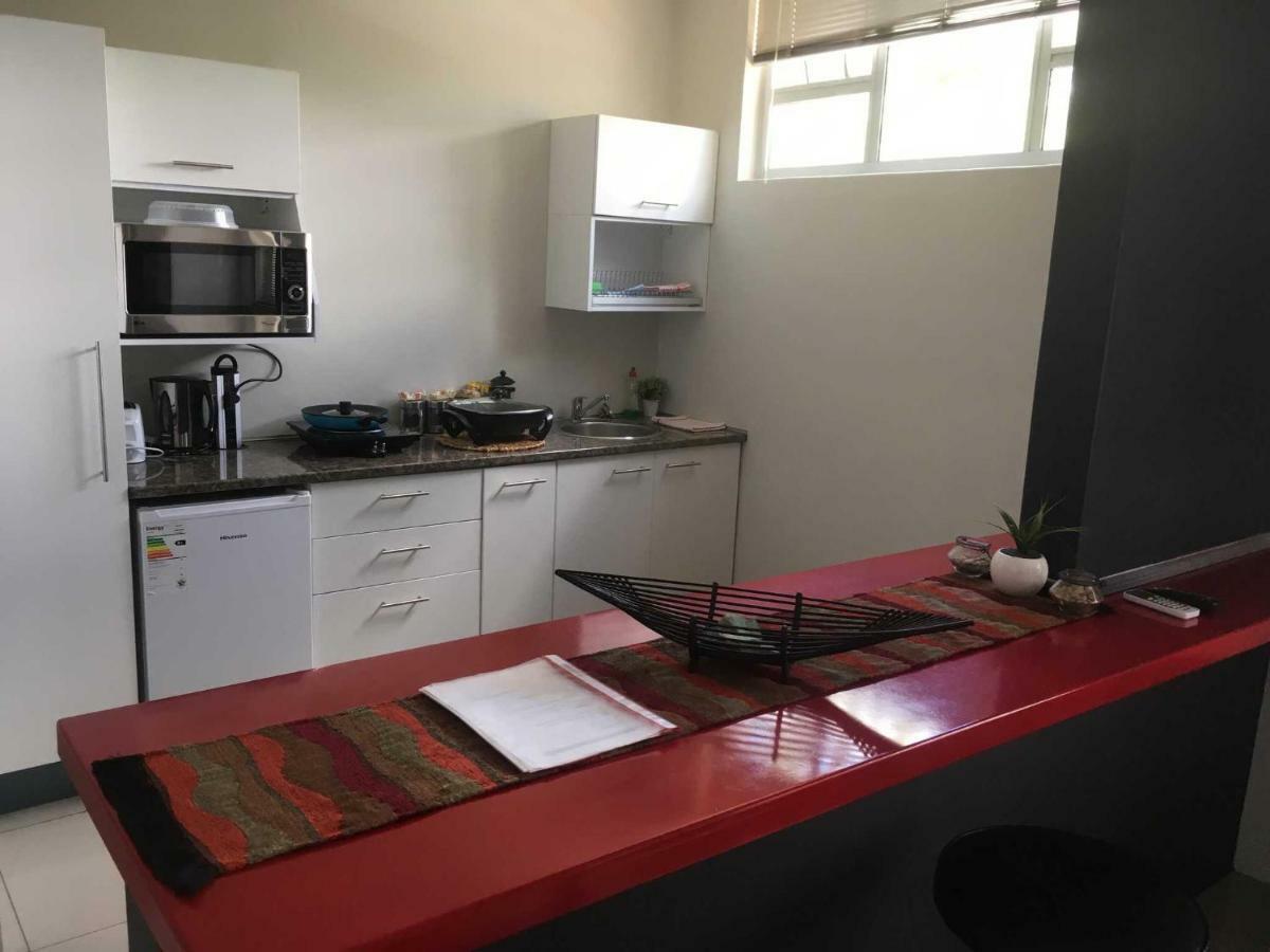 Suiderhof Self-Catering Otel Windhoek Dış mekan fotoğraf
