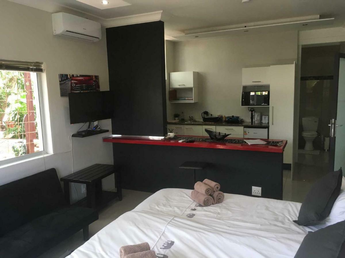 Suiderhof Self-Catering Otel Windhoek Dış mekan fotoğraf