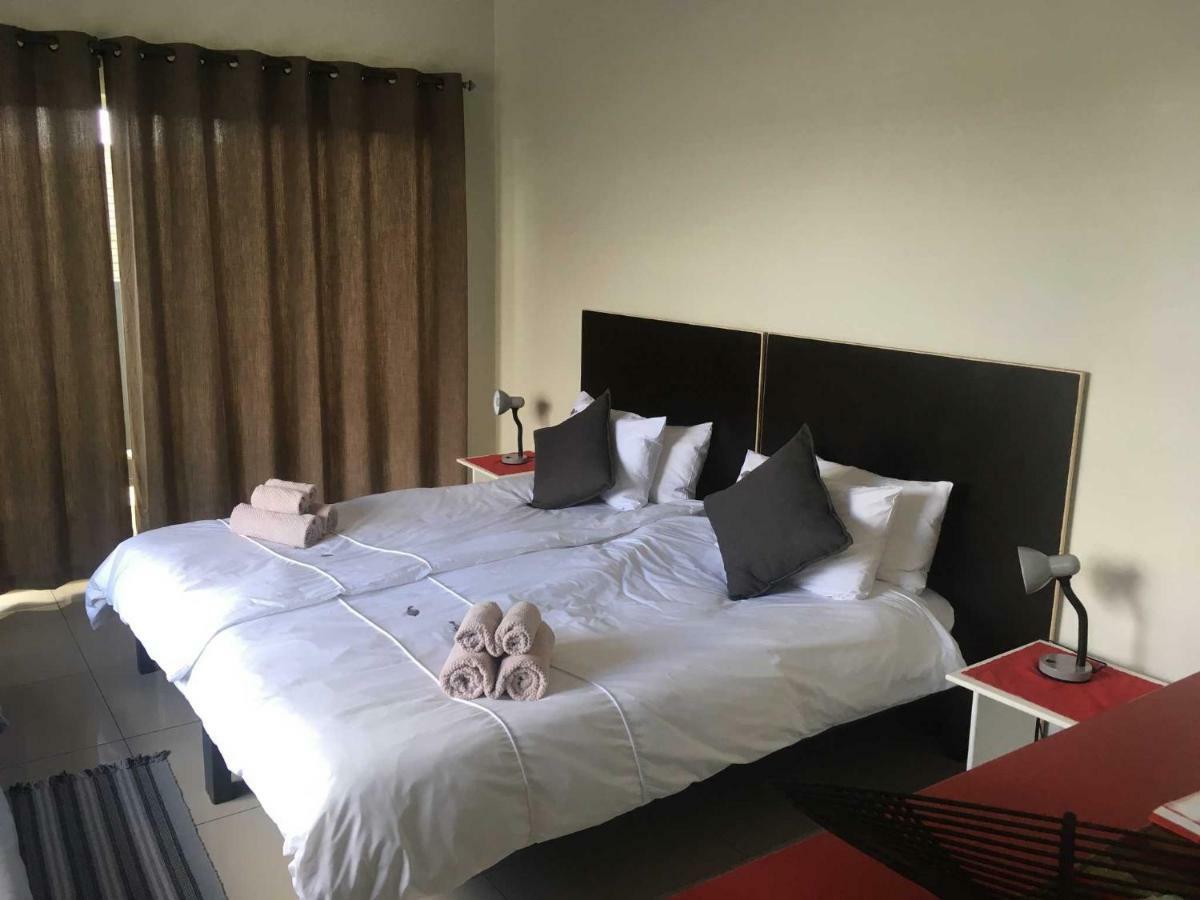 Suiderhof Self-Catering Otel Windhoek Dış mekan fotoğraf