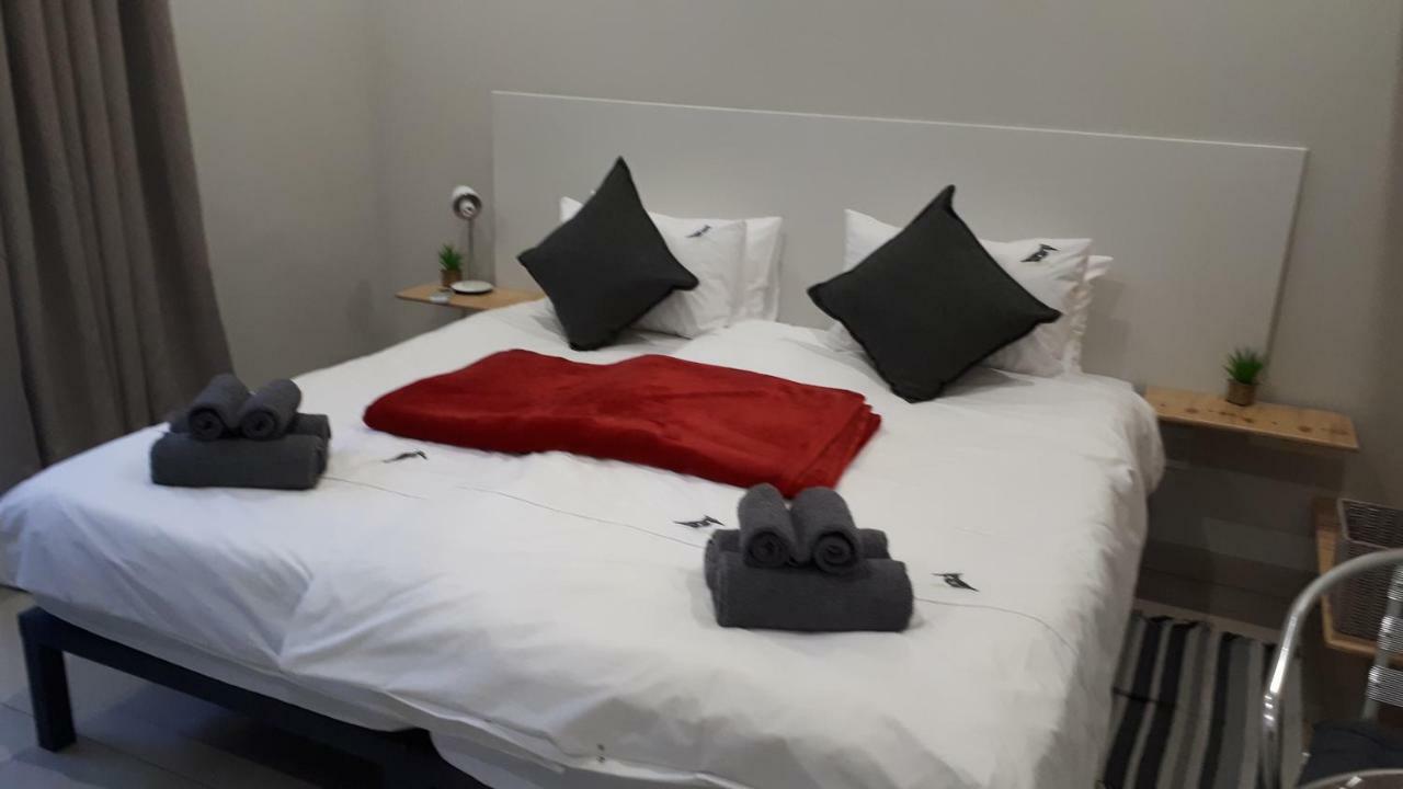 Suiderhof Self-Catering Otel Windhoek Dış mekan fotoğraf