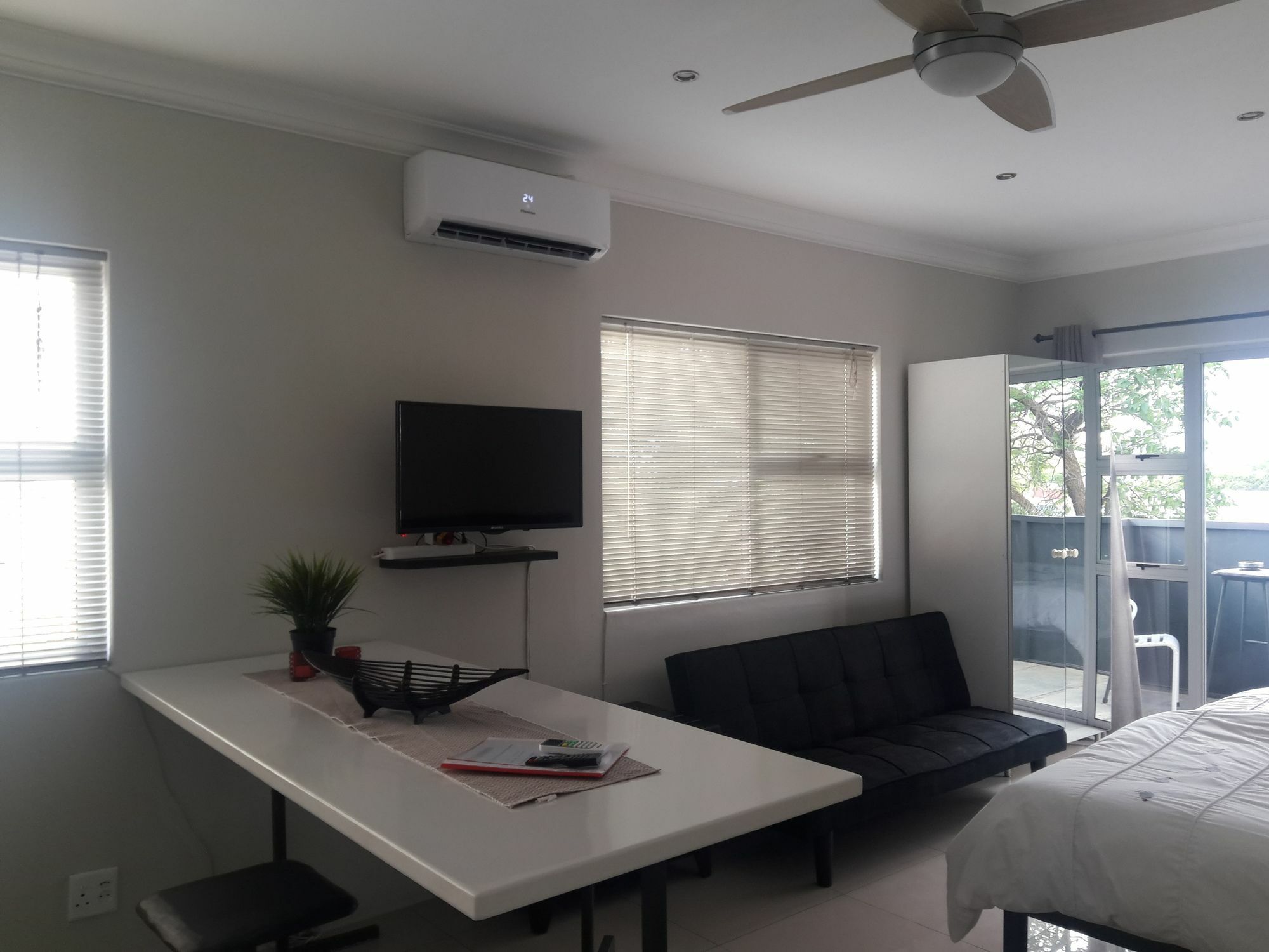 Suiderhof Self-Catering Otel Windhoek Dış mekan fotoğraf