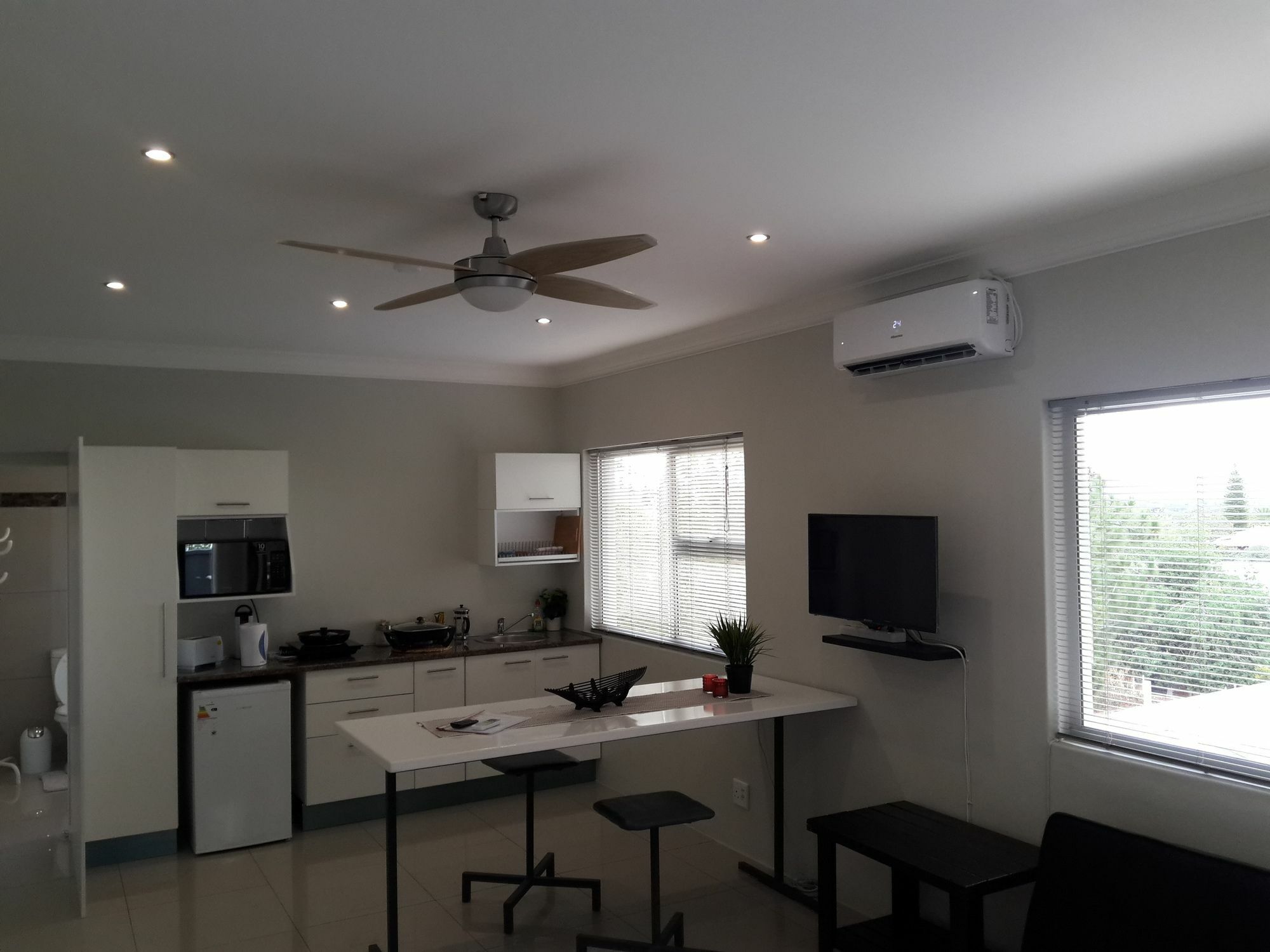 Suiderhof Self-Catering Otel Windhoek Dış mekan fotoğraf