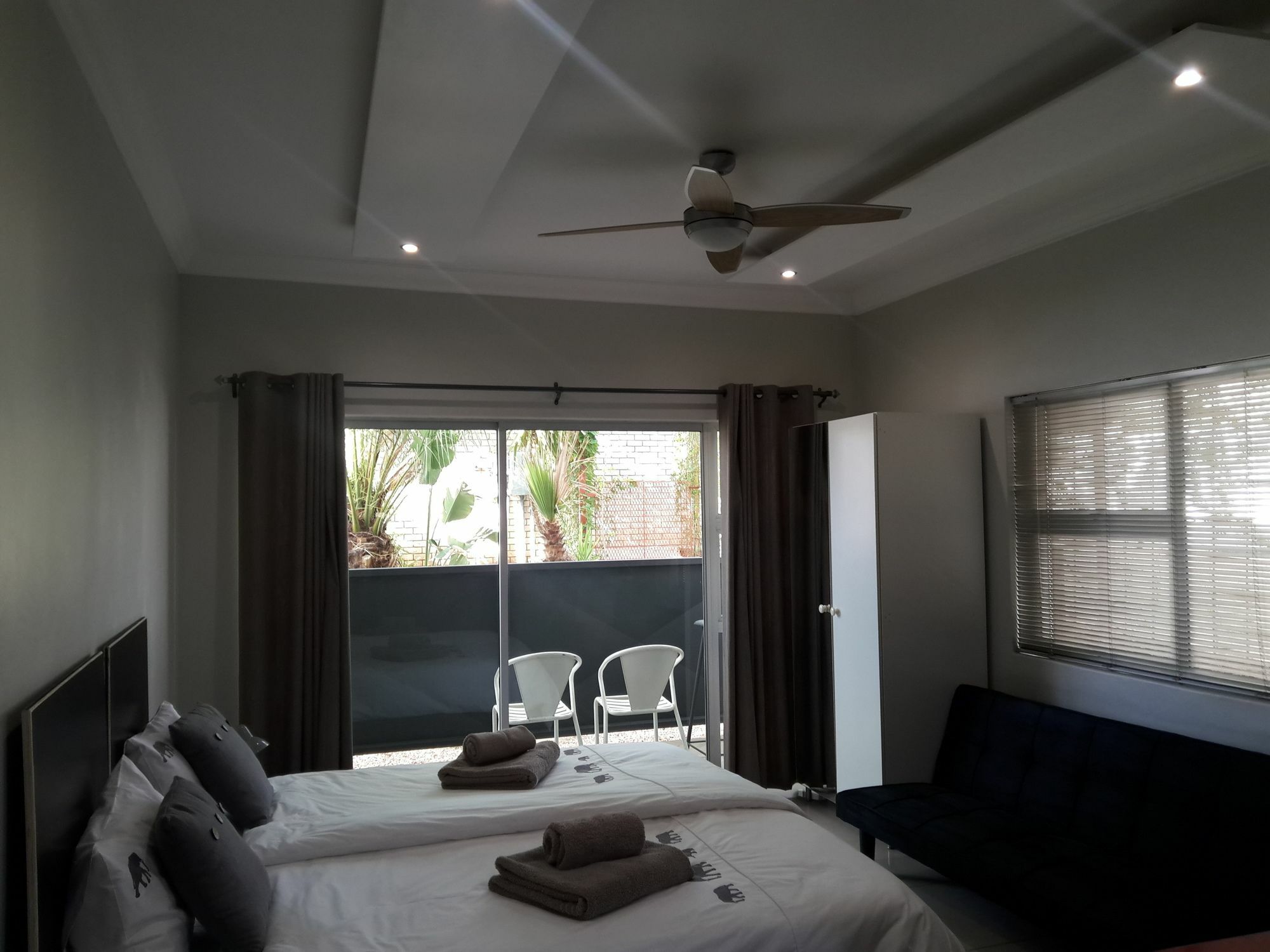 Suiderhof Self-Catering Otel Windhoek Dış mekan fotoğraf